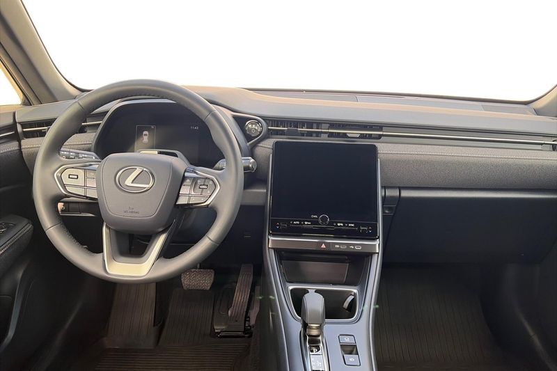 Lexus LBX bild 11