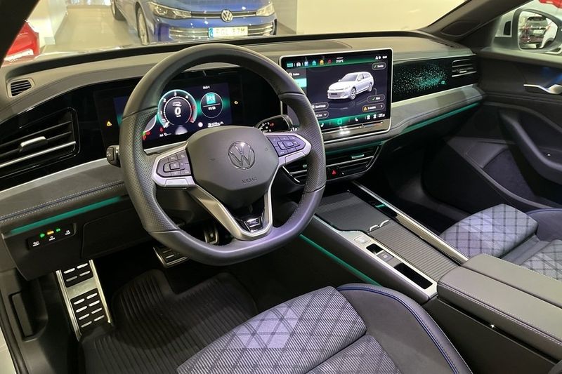 Volkswagen Passat bild 12