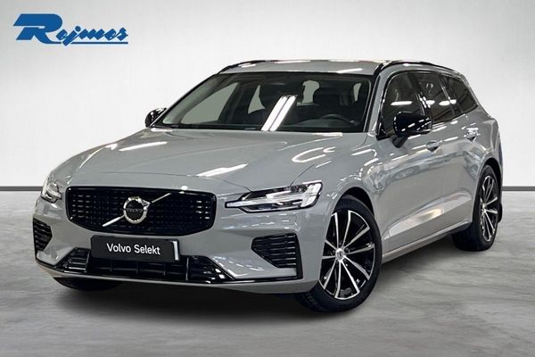Volvo V60 T6 Plus Dark - 2025