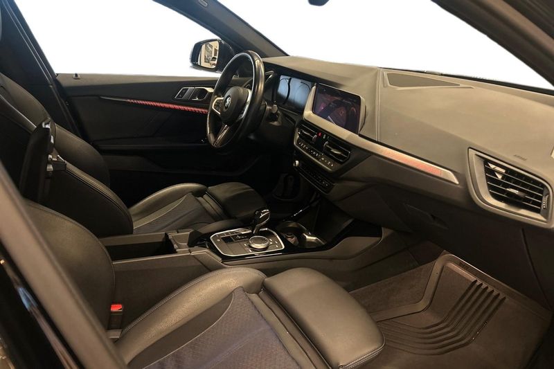 BMW 118 bild 16