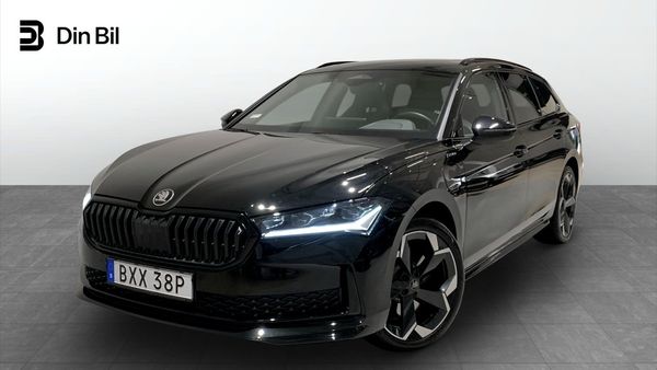 Skoda Superb Combi iV Sportline 1.5 DSG Drag Värmare Canton Pano - 2026