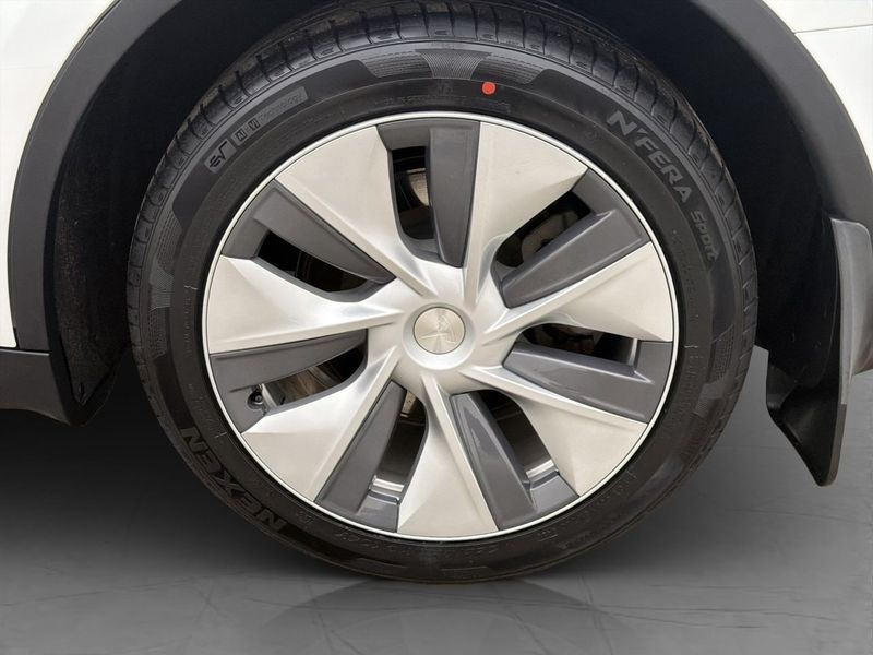 Tesla Model Y bild 30