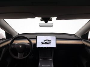 Tesla Model Y bild 13