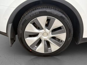 Tesla Model Y bild 29