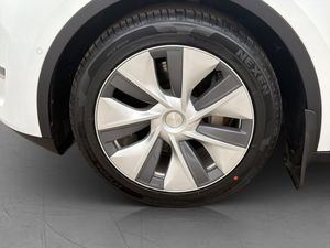 Tesla Model Y bild 31