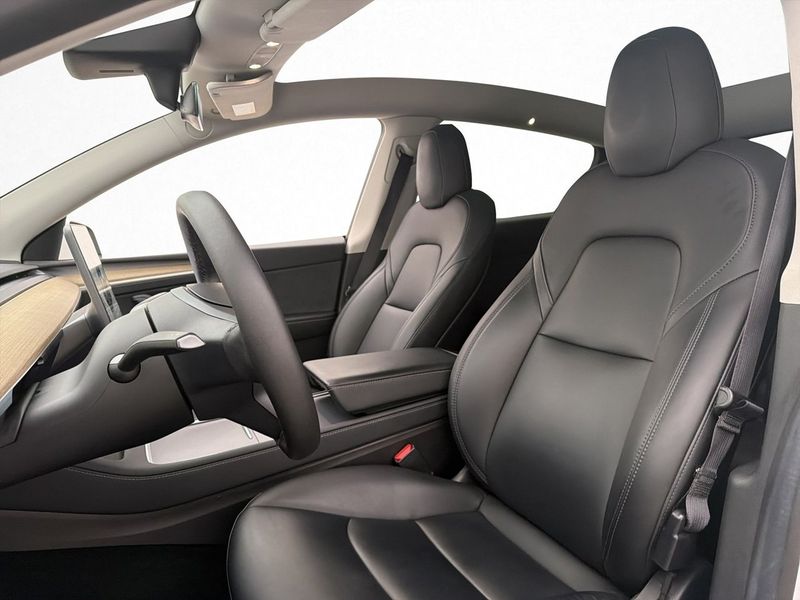 Tesla Model Y bild 11