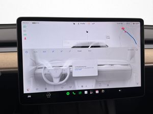 Tesla Model Y bild 21