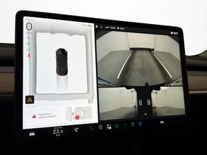 Tesla Model Y bild 16