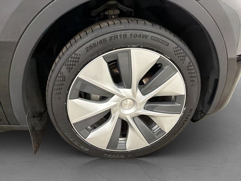 Tesla Model Y bild 30