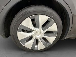 Tesla Model Y bild 32
