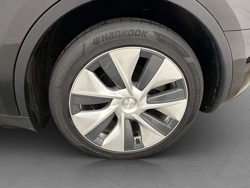 Tesla Model Y bild 31