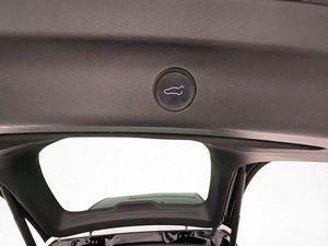 Tesla Model Y bild 26