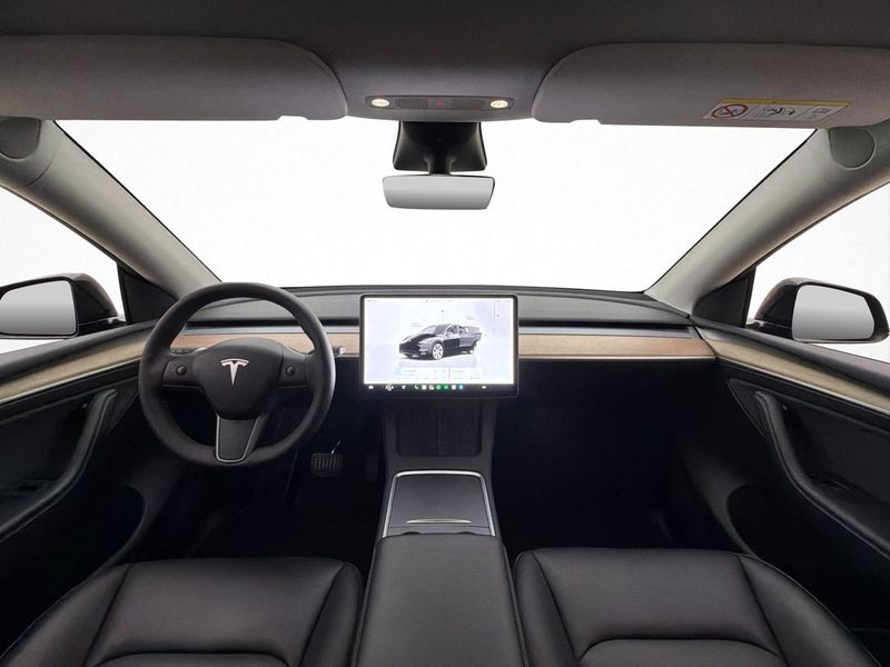 Tesla Model Y bild 14