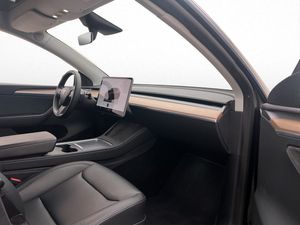 Tesla Model Y bild 27