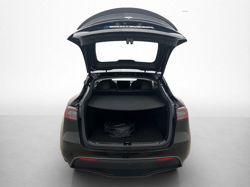 Tesla Model Y bild 29