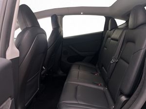 Tesla Model Y bild 28