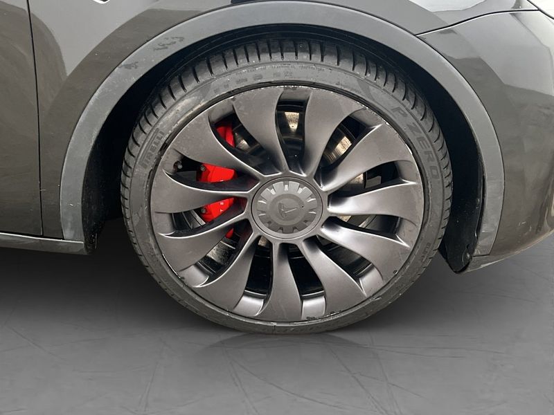 Tesla Model Y bild 32