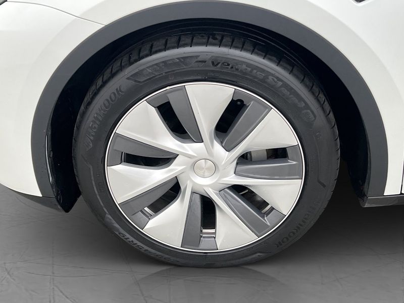 Tesla Model Y bild 35