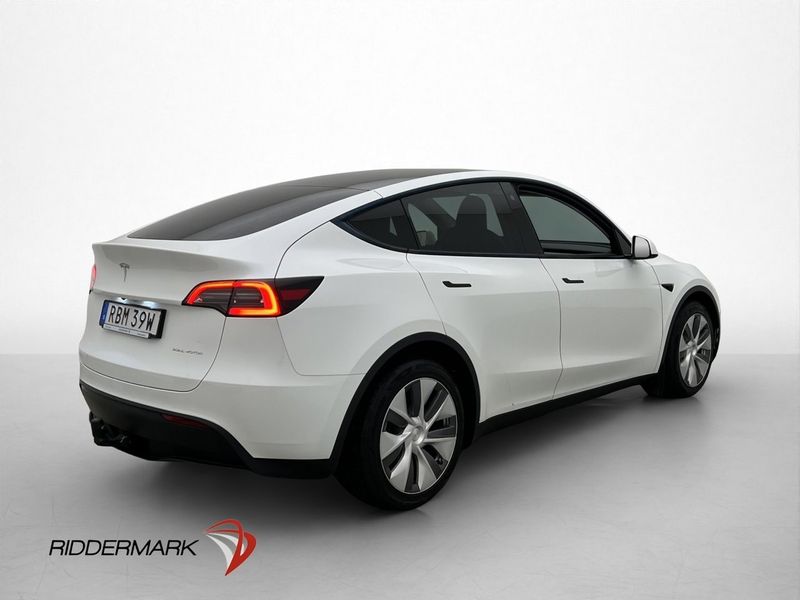 Tesla Model Y bild 8