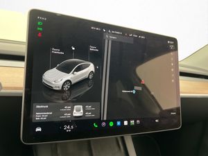 Tesla Model Y bild 18