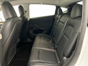 Tesla Model Y bild 29