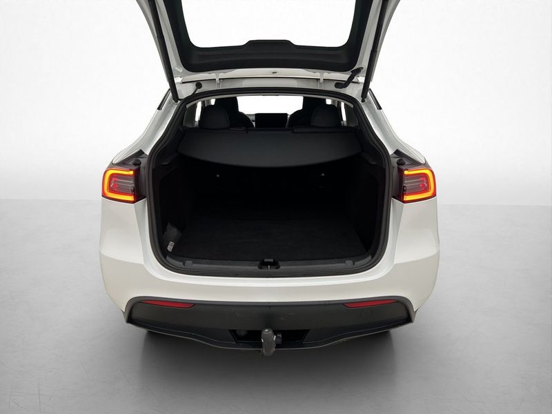 Tesla Model Y bild 30