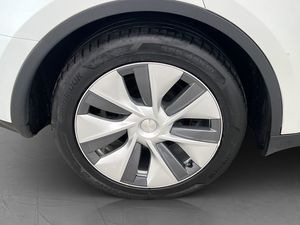 Tesla Model Y bild 33