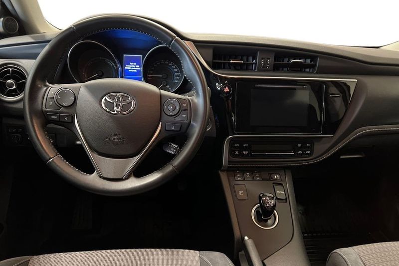 Toyota Auris bild 8