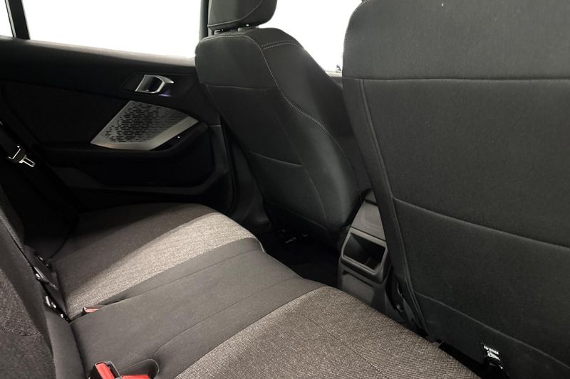 BMW 120 bild 7