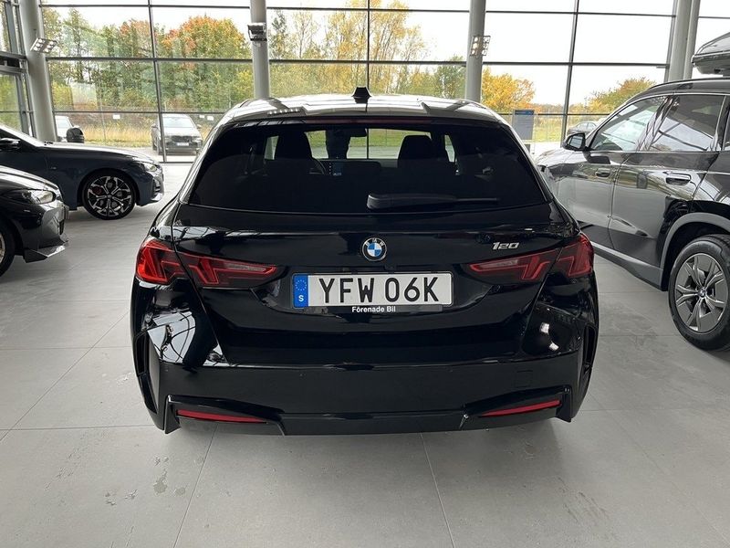 BMW 120 bild 12
