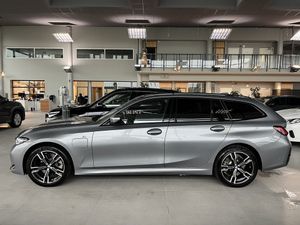 BMW 330 bild 3