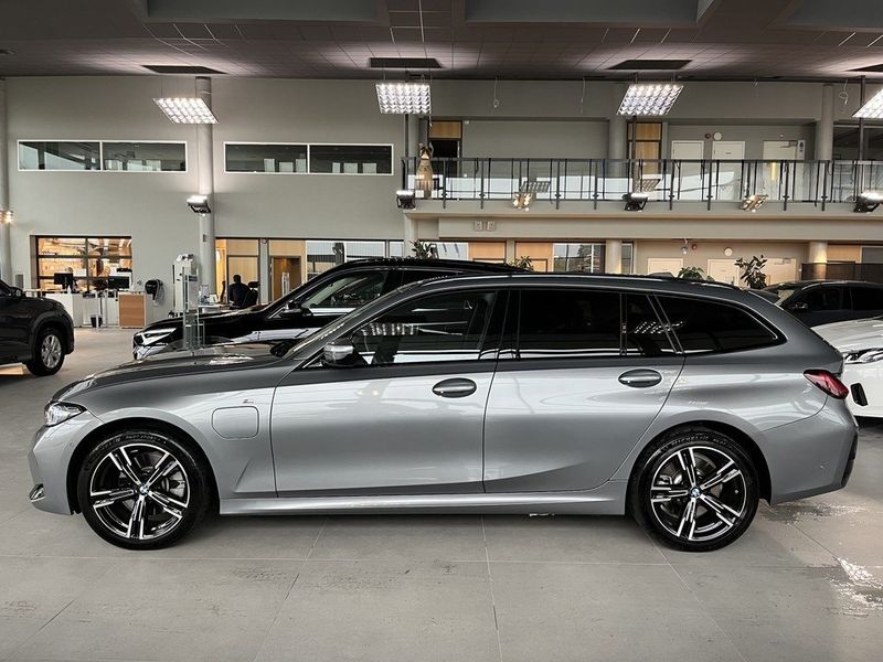 BMW 330 bild 3