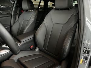 BMW 330 bild 7