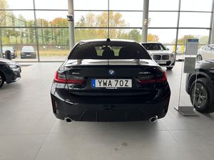 BMW 330 bild 12