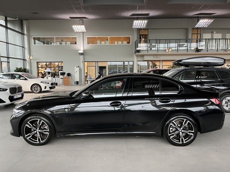 BMW 330 bild 3