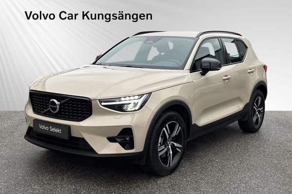 Volvo XC40 B4 FWD Bensin Plus Dark - 2026