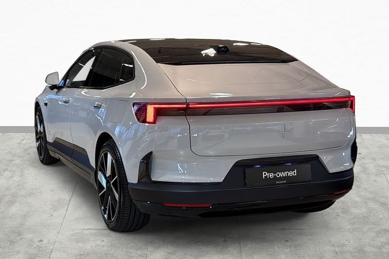 Polestar 4 bild 8