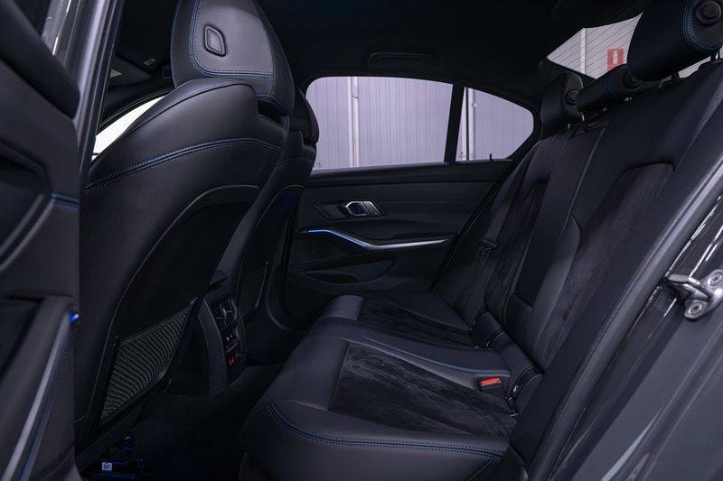 BMW 320 bild 13