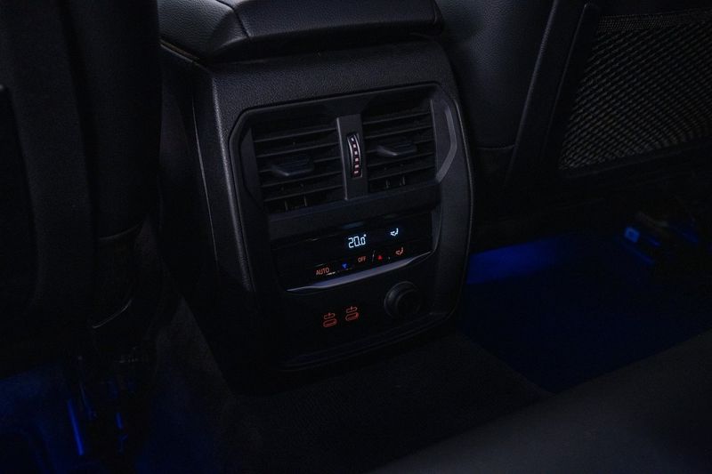 BMW 320 bild 14