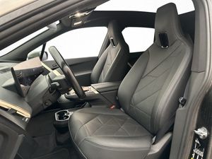 BMW iX bild 16