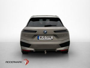 BMW iX bild 8