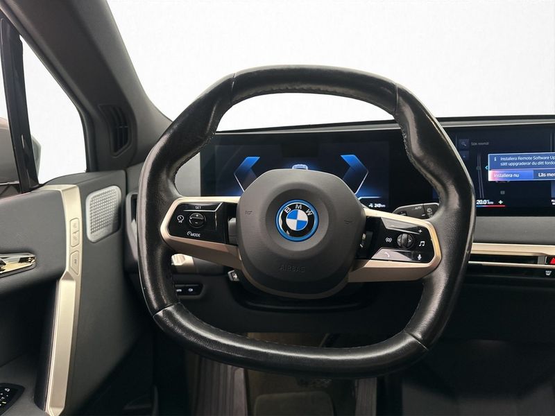 BMW iX bild 27