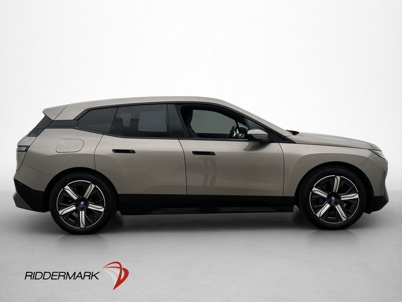 BMW iX bild 10