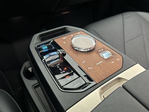 BMW iX bild 31