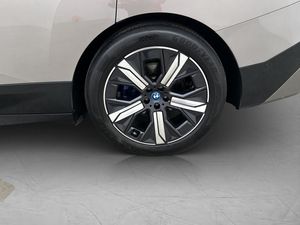 BMW iX bild 36