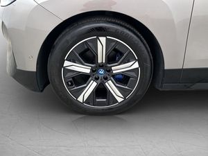 BMW iX bild 37