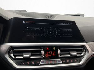 BMW 320 bild 19