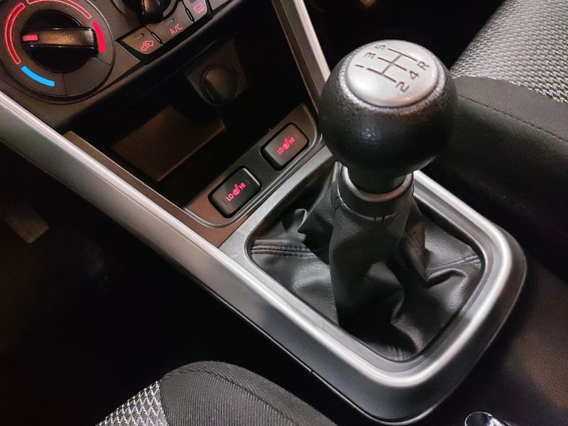 Suzuki S-CROSS bild 14