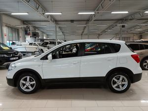 Suzuki S-CROSS bild 9