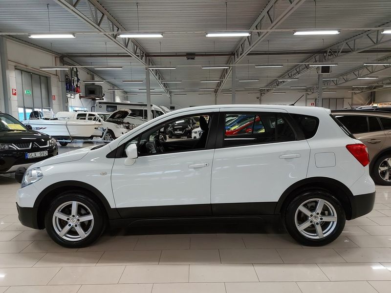 Suzuki S-CROSS bild 9